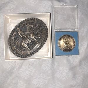 Will Rogers belt buckle and coin set